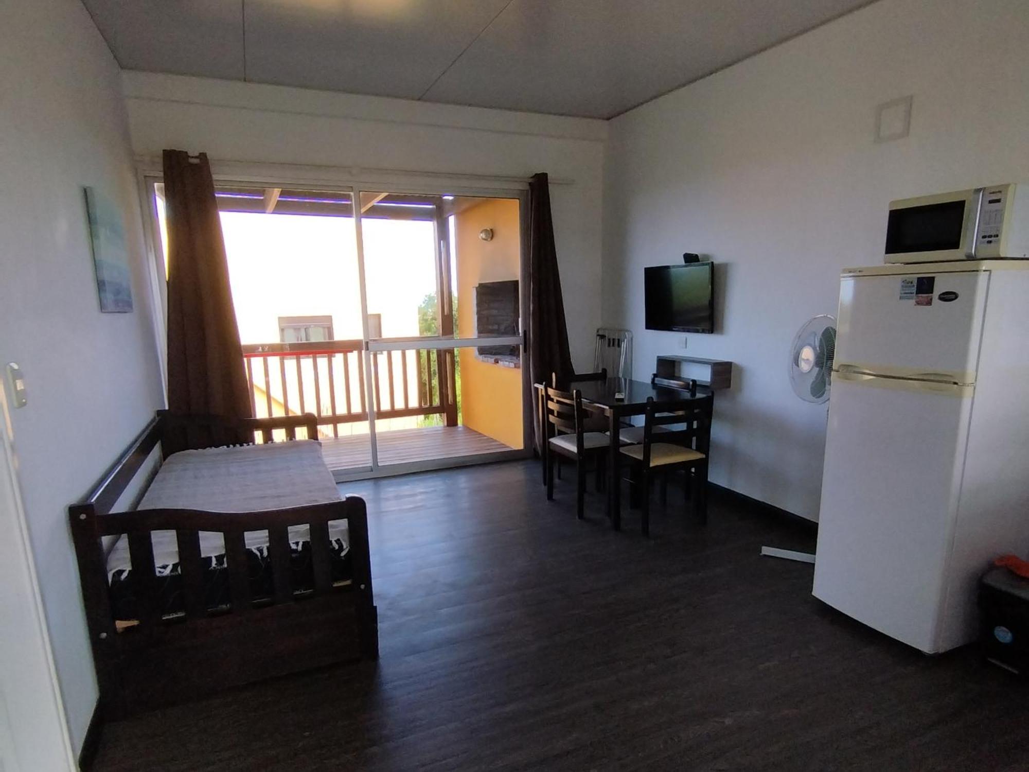 Apartamentos La Playa Piriápolis 部屋 写真