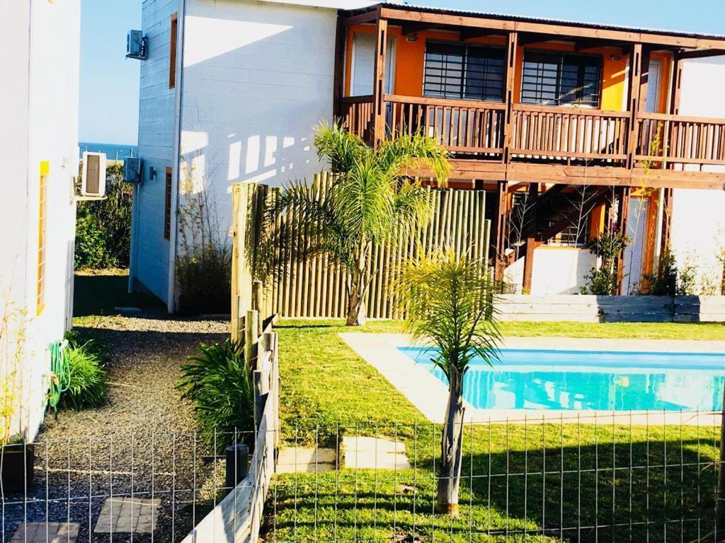 Apartamentos La Playa Piriápolis エクステリア 写真